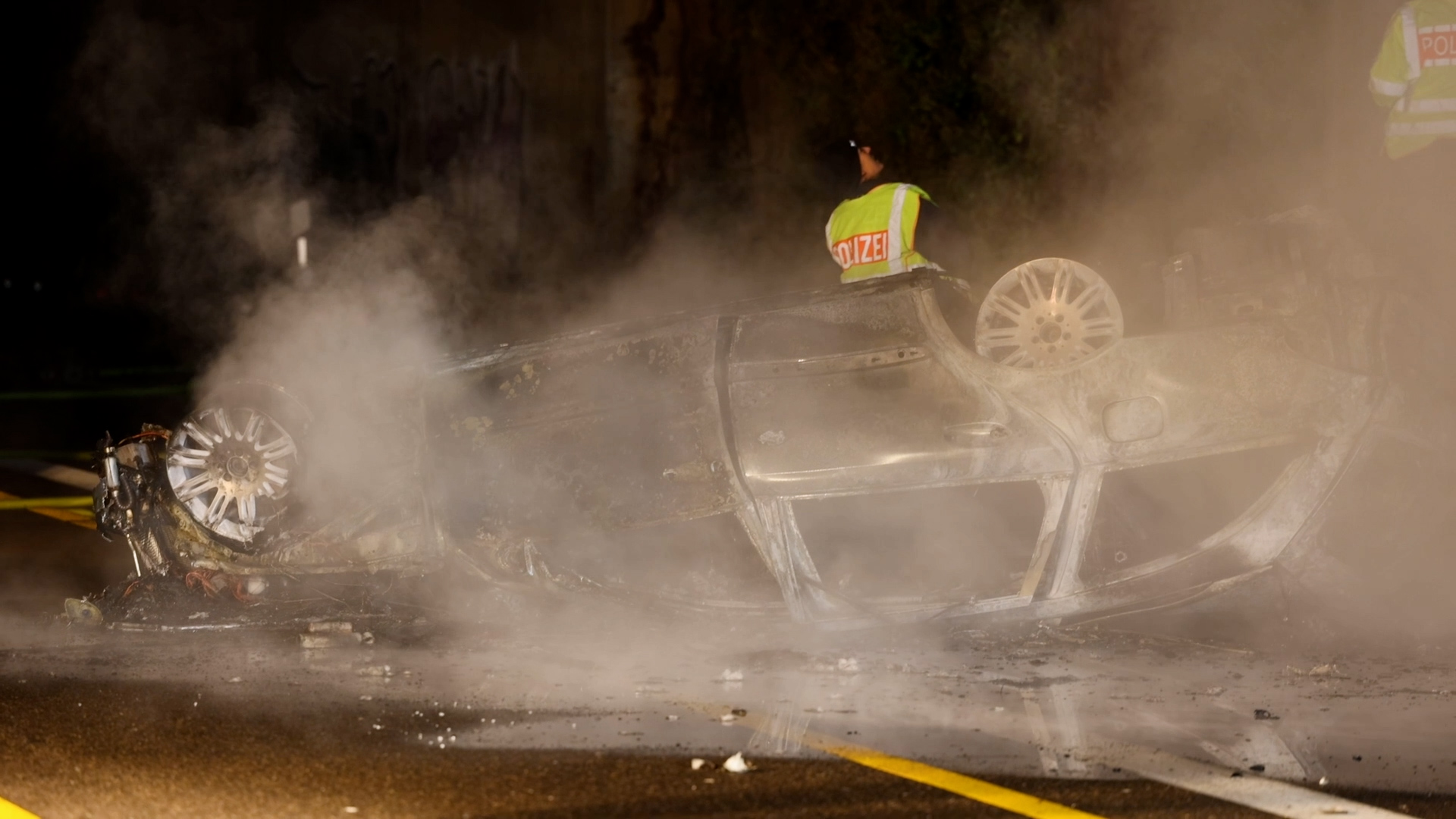 Ebersbach B Unfallflucht Bei T Dlichem Verkehrsunfall