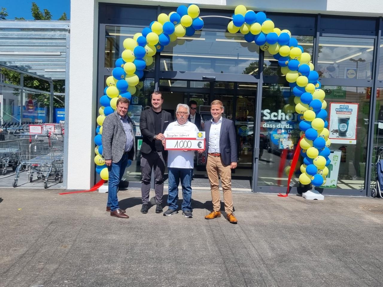 Süßen Neueröffnung der LIDLFiliale