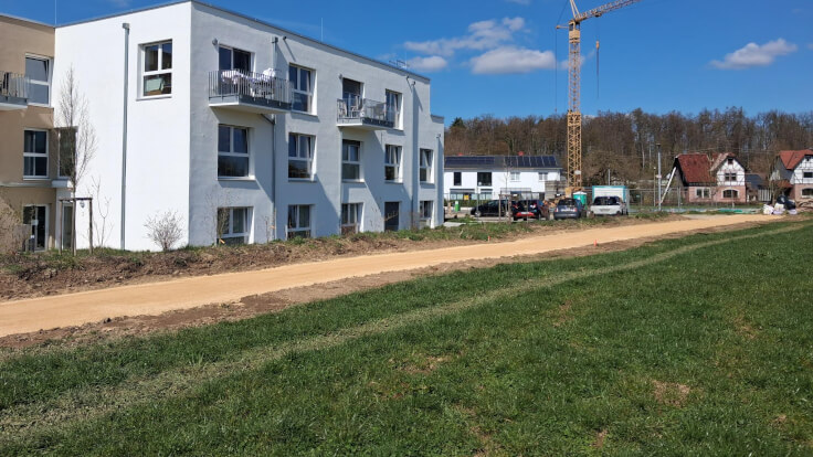 Ebersbach an der Fils - Neuer Weg verbindet-sicher unterwegs rund um das Pflegestift in Roßwälden