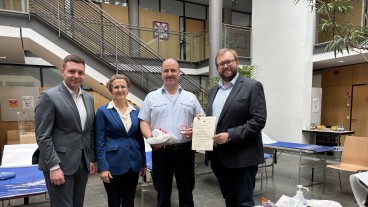 Göppingen - Rund 70 Mitarbeiter spenden Blut: Marco Hohmann für 150 Spenden geehrt