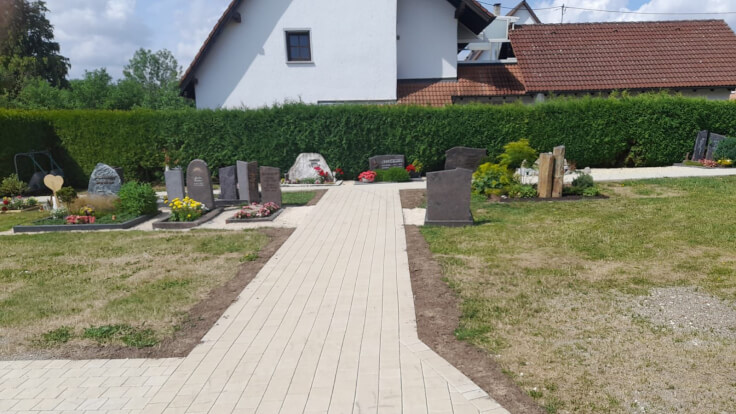 Geislingen - Neue Wege auf dem Friedhof in Aufhausen