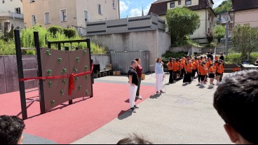 Geislingen - Neues Klettergerüst an der Uhlandschule eingeweiht