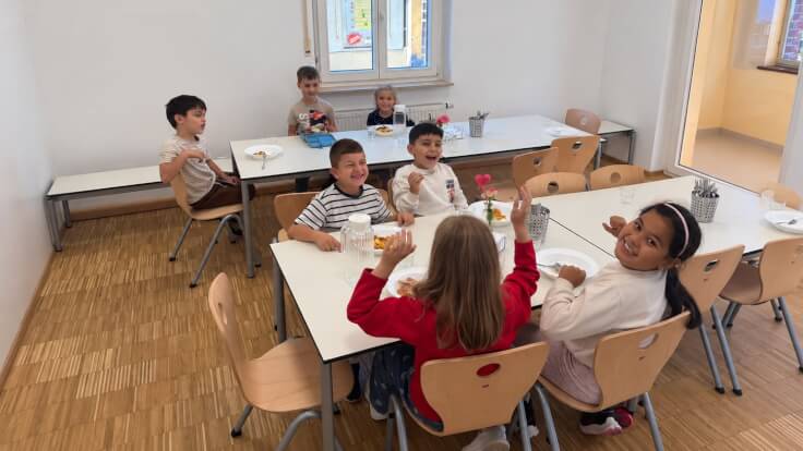 Eislingen - Die neue Mensa an der Friedrich Schiller: Gemeinschaftsschule wurde zum Schulstart eröffnet