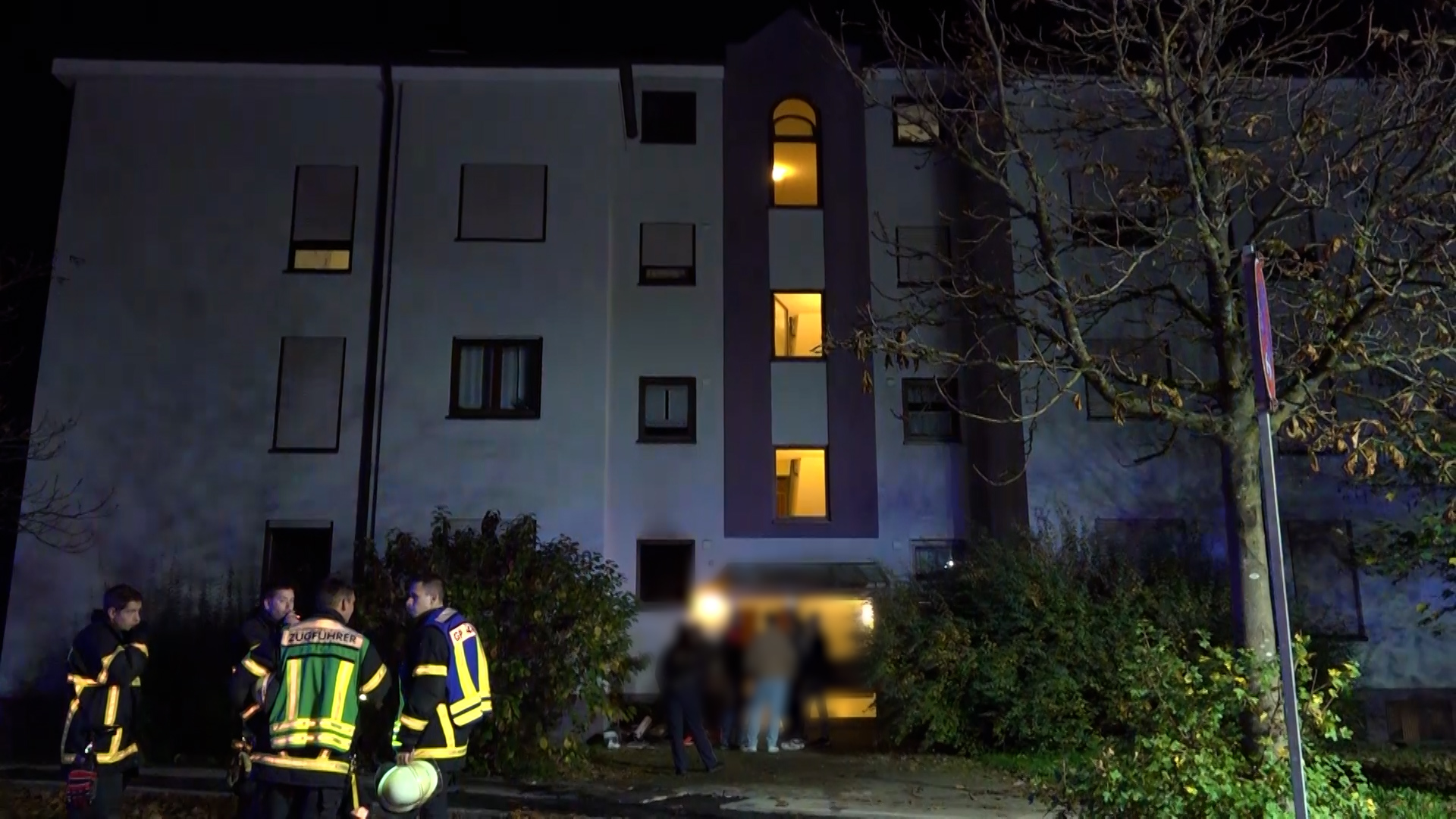 Manzen Brand in Mehrfamilienhaus