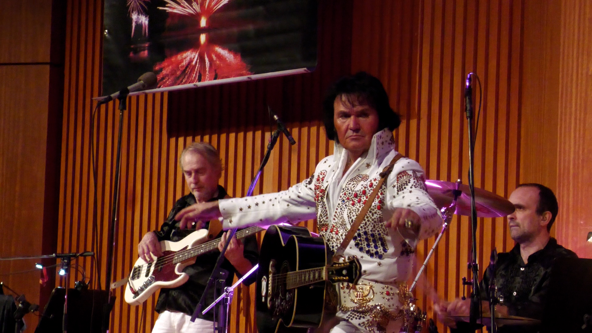 Rückblick: Stimmungsvolles Elvis-Tribute-Konzert in Göppingen