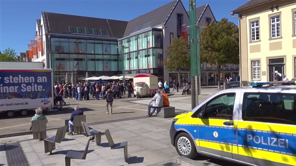 Göppingen: AfD-Kundgebung und Gegendemo verlaufen ohne Zwischenfälle