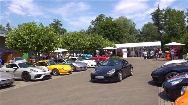 Uhingen: Zuffenbuddies bringen Porsche-Fans zusammen