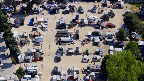 Göppingen: Busfestival - Wo Camperträume auf Gemeinschaft treffen