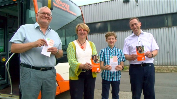 Landkreis Göppingen: VVS stellt kostenloses ElternKind Ticket vor 